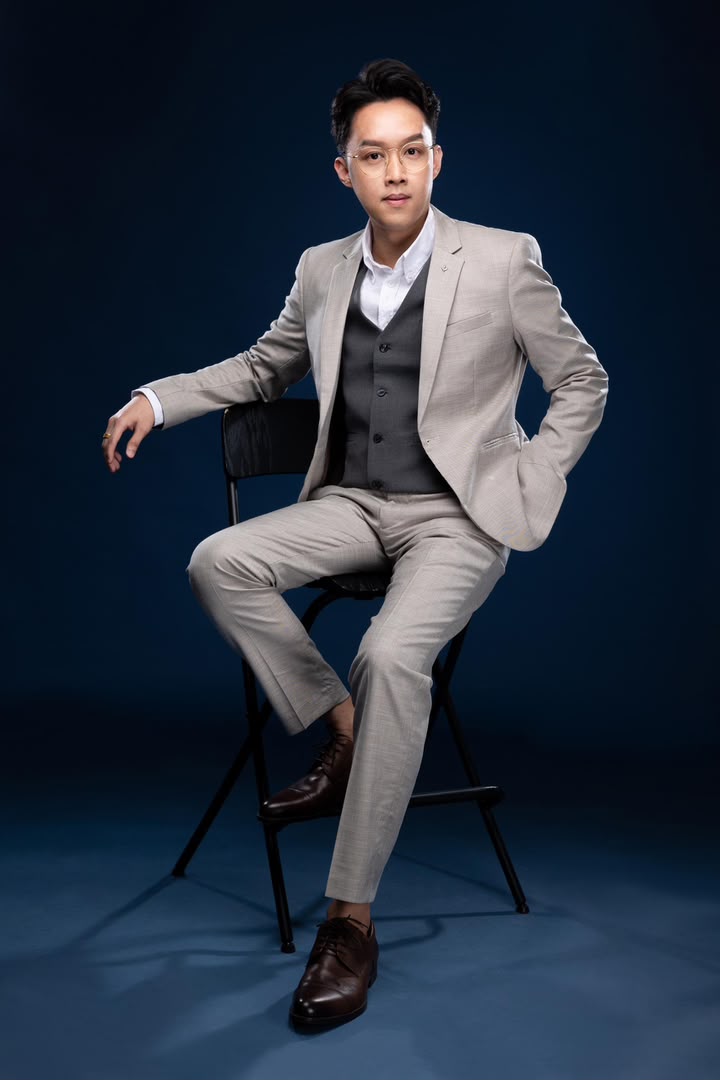 Mr. Desmond - Founder & Director
